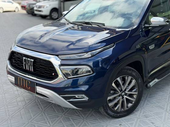FIAT TORO 2.0 16V TURBO DIESEL RANCH 4WD AT9 FIAT TORO 2.0 16V TURBO DIESEL RANCH 4WD AT9